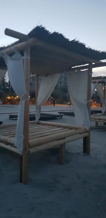 Апартаменты Garsoniera Papaya Beach Нэводари Экстерьер фото